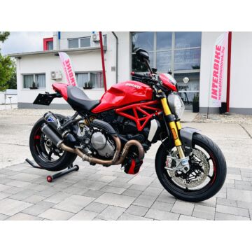 Ducati Monster 1200 S + Rengeteg extra
